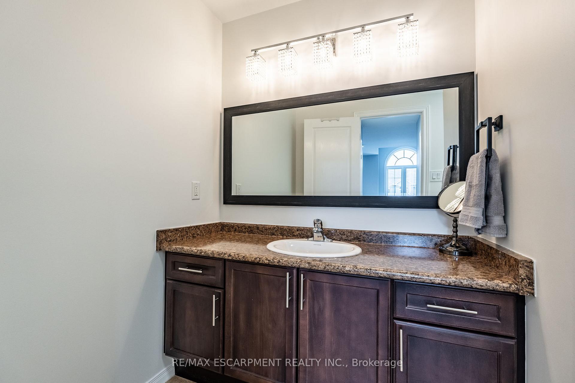 Photo 23 of 173 Penny Lane, Hamilton, Stoney Creek Mountain — HOMEH