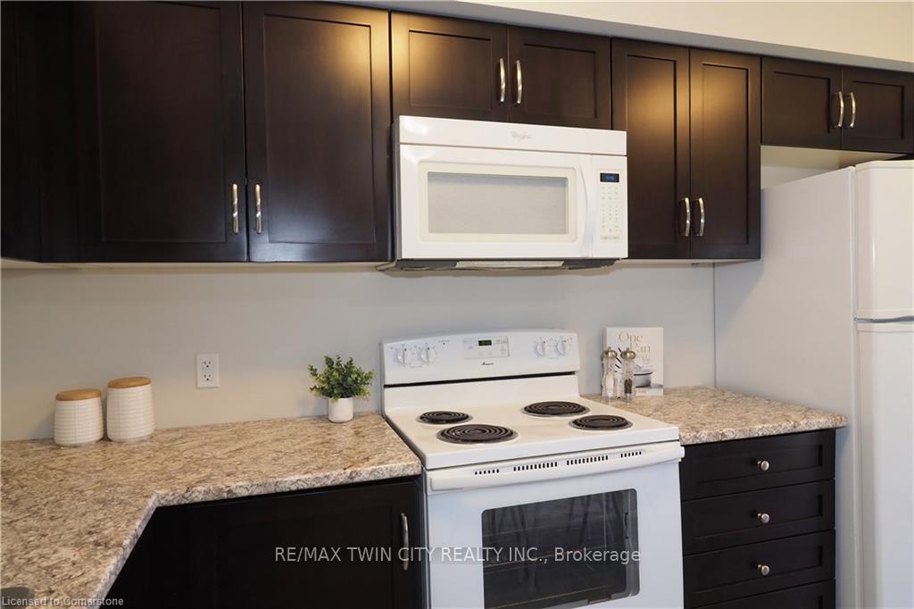 Photo 10 of Unit 10B, 1180 Countrystone Drive, Kitchener, Highland West — HOMEH