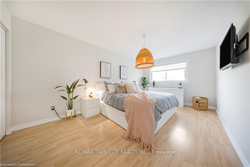 Photo 33 of Unit 3, 391 Pioneer Drive, Kitchener, Pioneer Park — HOMEH
