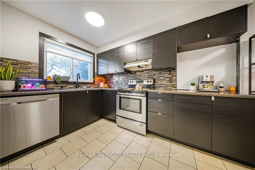 Photo 9 of Unit 3, 391 Pioneer Drive, Kitchener, Pioneer Park — HOMEH