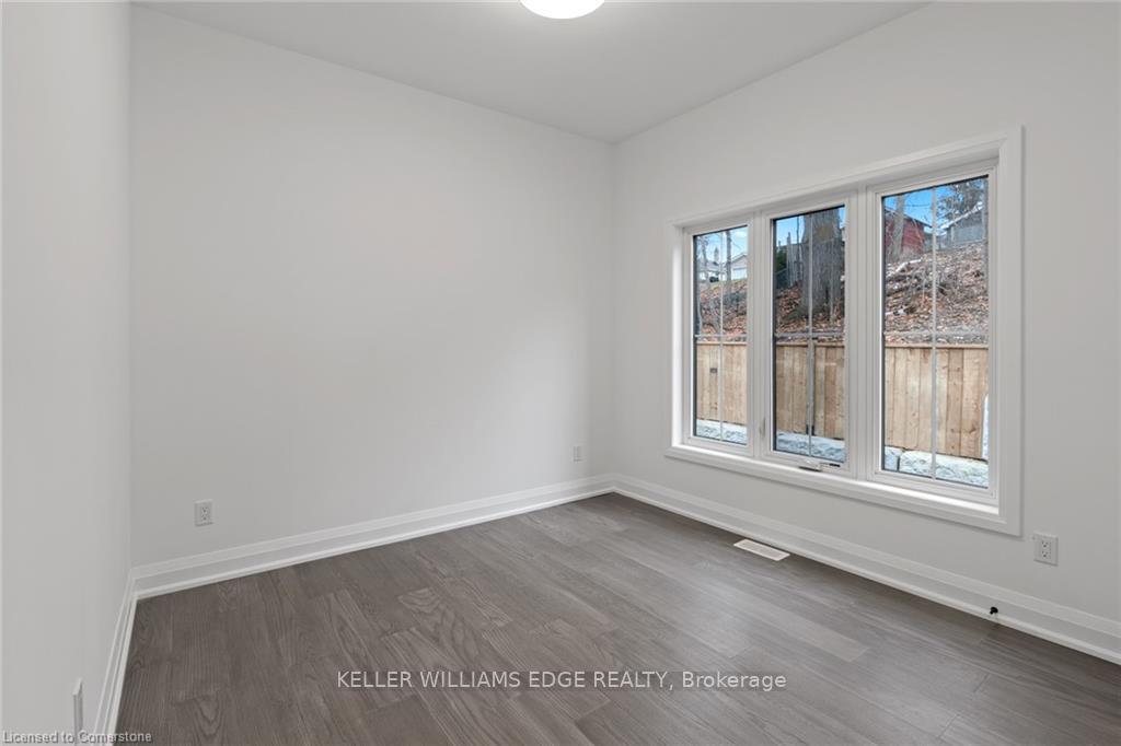 Photo 10 of 9 Santa Barbara Lane, Halton Hills, Georgetown — HOMEH
