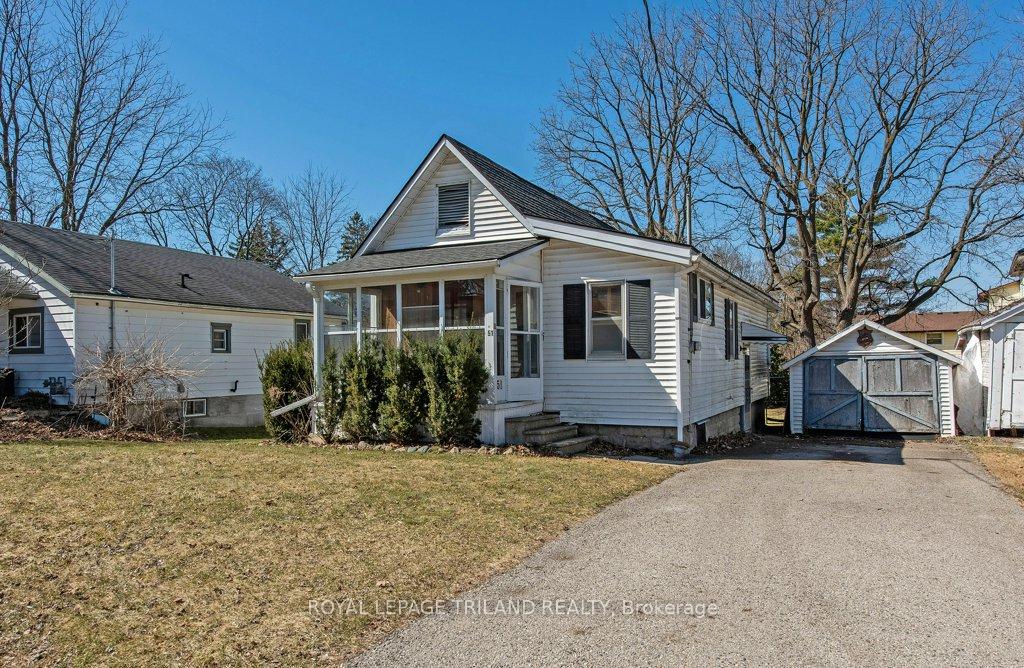 Photo 2 of 51 Devonshire Place, St. Thomas — HOMEH