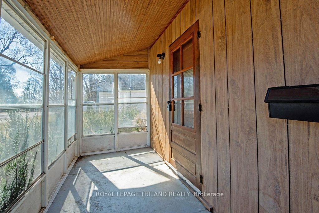 Photo 4 of 51 Devonshire Place, St. Thomas — HOMEH