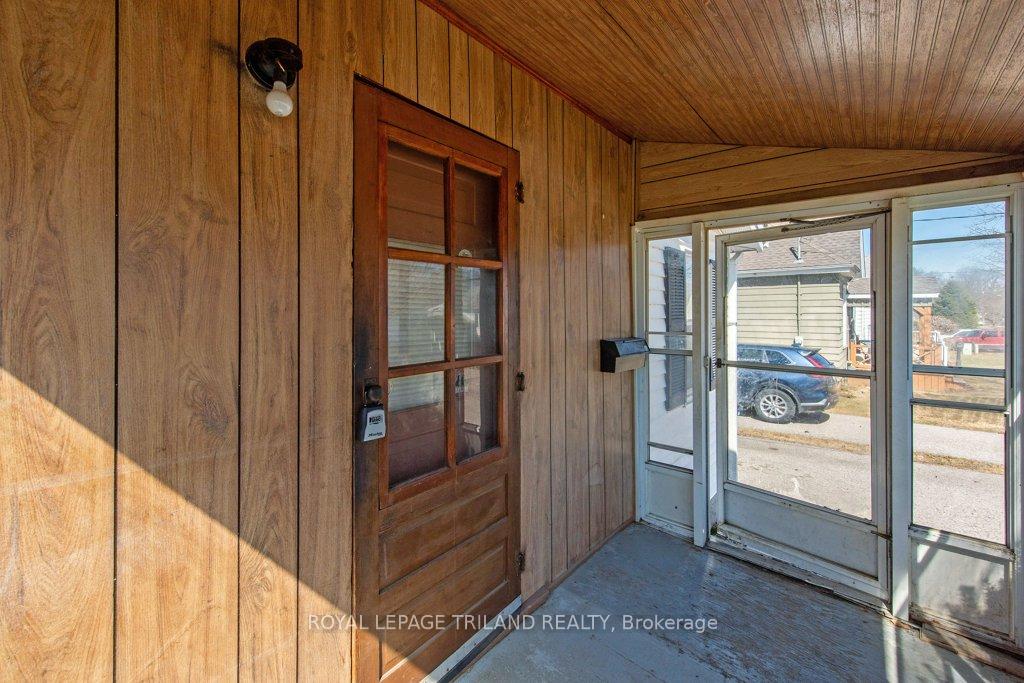 Photo 5 of 51 Devonshire Place, St. Thomas — HOMEH