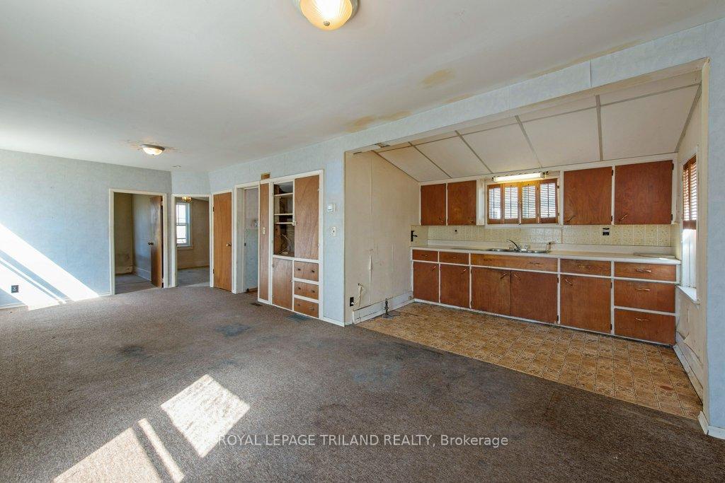 Photo 7 of 51 Devonshire Place, St. Thomas — HOMEH