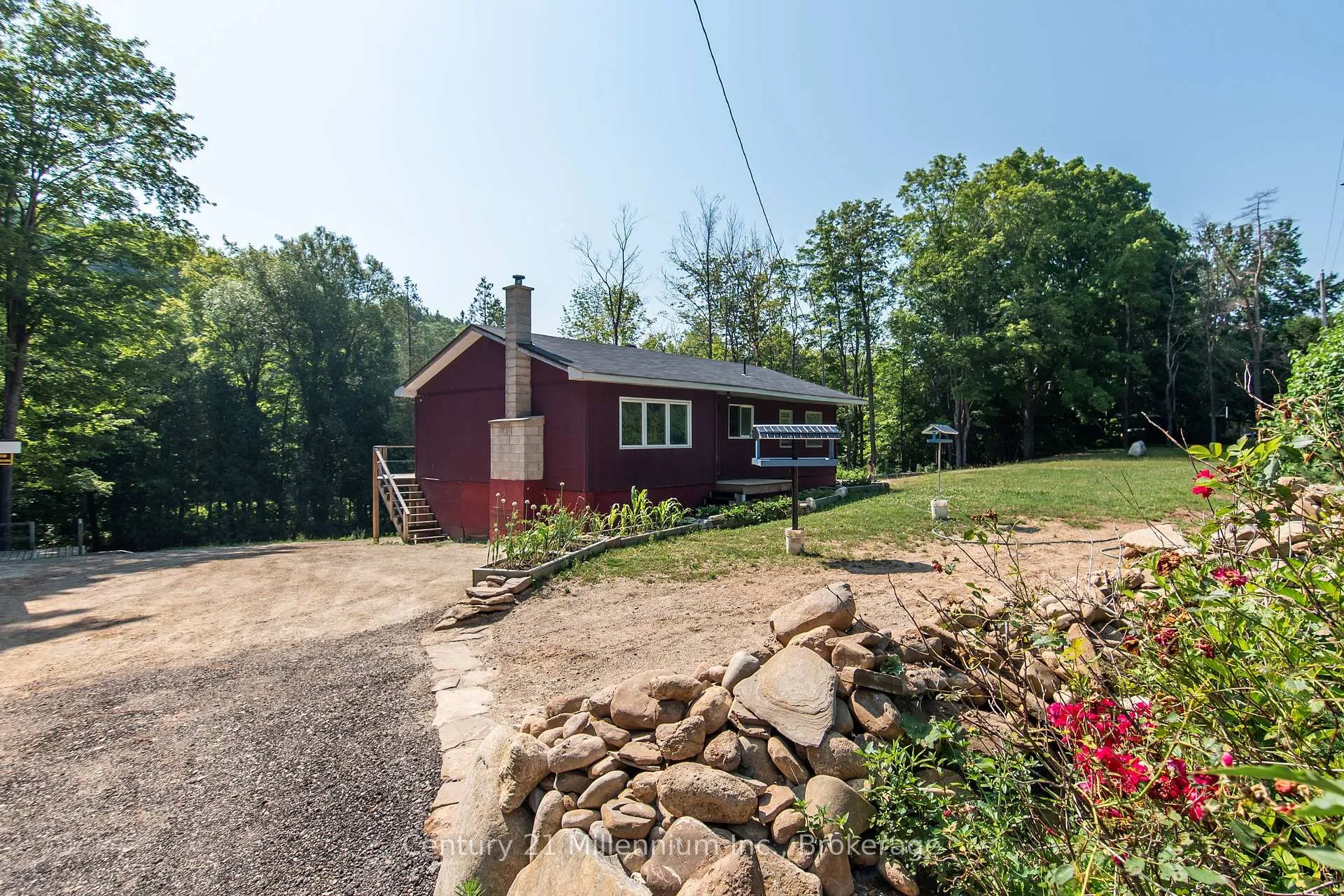 Photo 5 of 8355 County 9 Road, Clearview, Rural Clearview — HOMEH