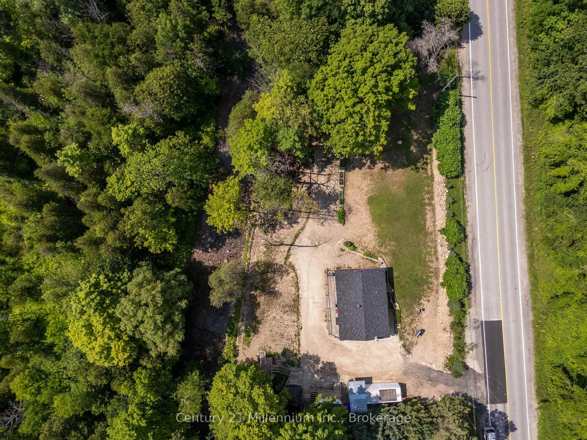 Photo 9 of 8355 County 9 Road, Clearview, Rural Clearview — HOMEH