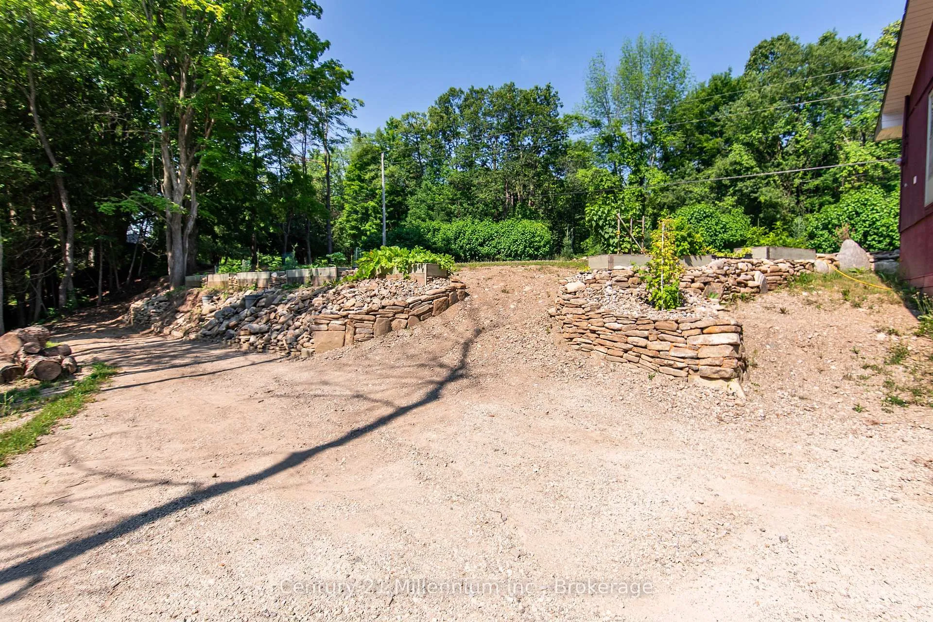 Photo 20 of 8355 County 9 Road, Clearview, Rural Clearview — HOMEH