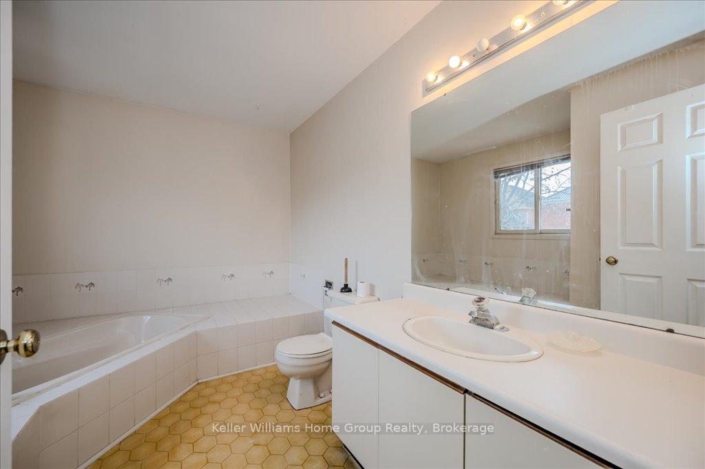 Photo 61 of 83 Lord Simcoe Drive, Brampton, Westgate — HOMEH