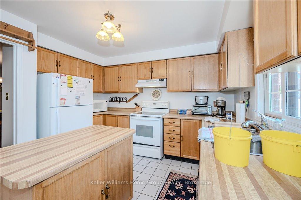Photo 8 of 83 Lord Simcoe Drive, Brampton, Westgate — HOMEH