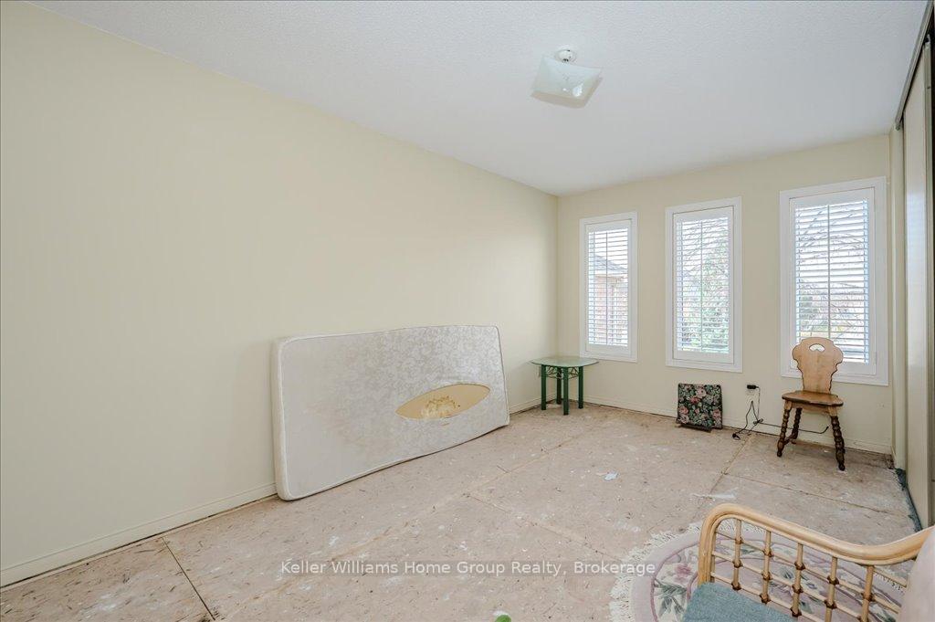 Photo 44 of 83 Lord Simcoe Drive, Brampton, Westgate — HOMEH