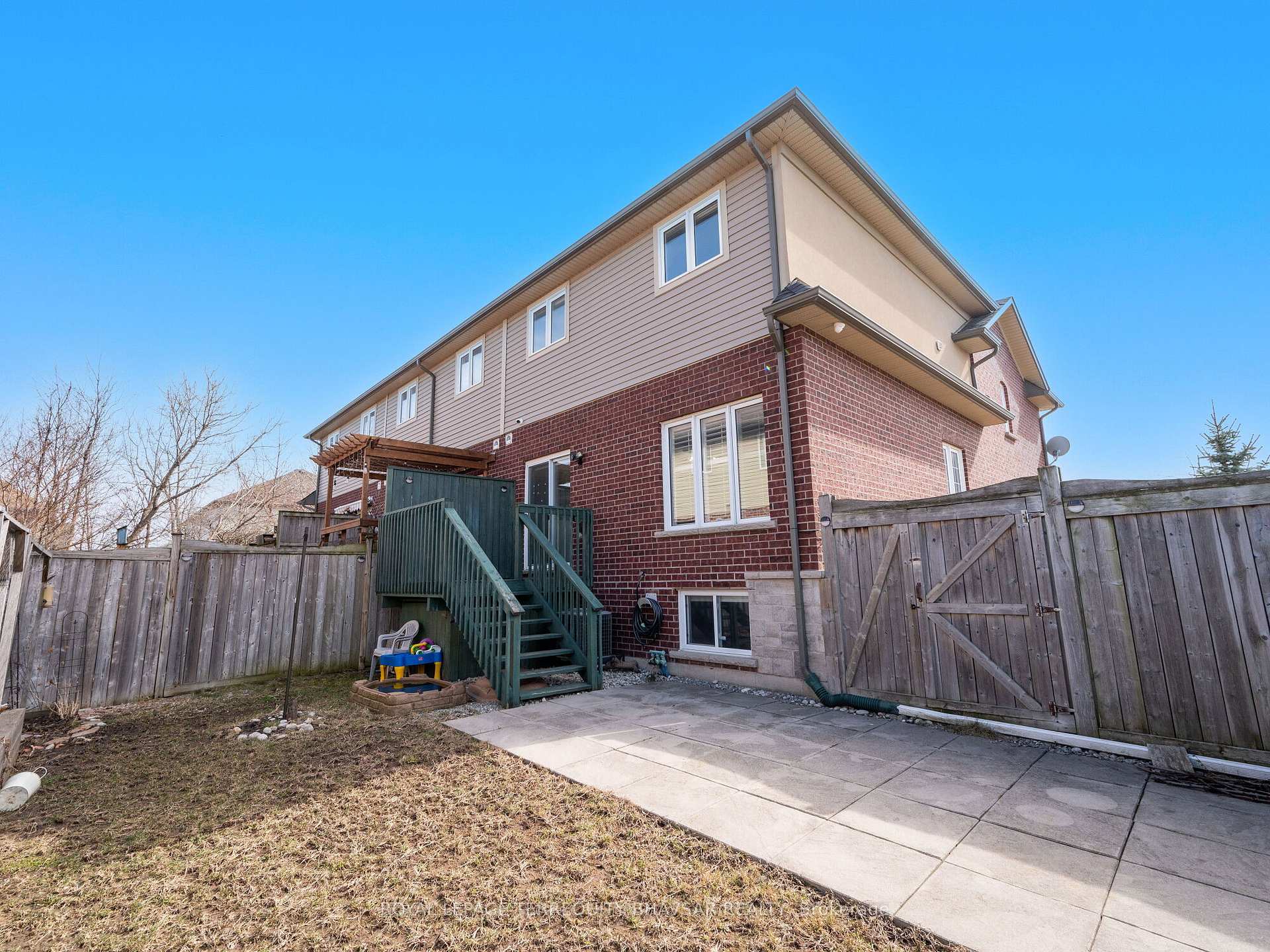 Photo 35 of 107 Palacebeach Trail, Hamilton, Stoney Creek — HOMEH