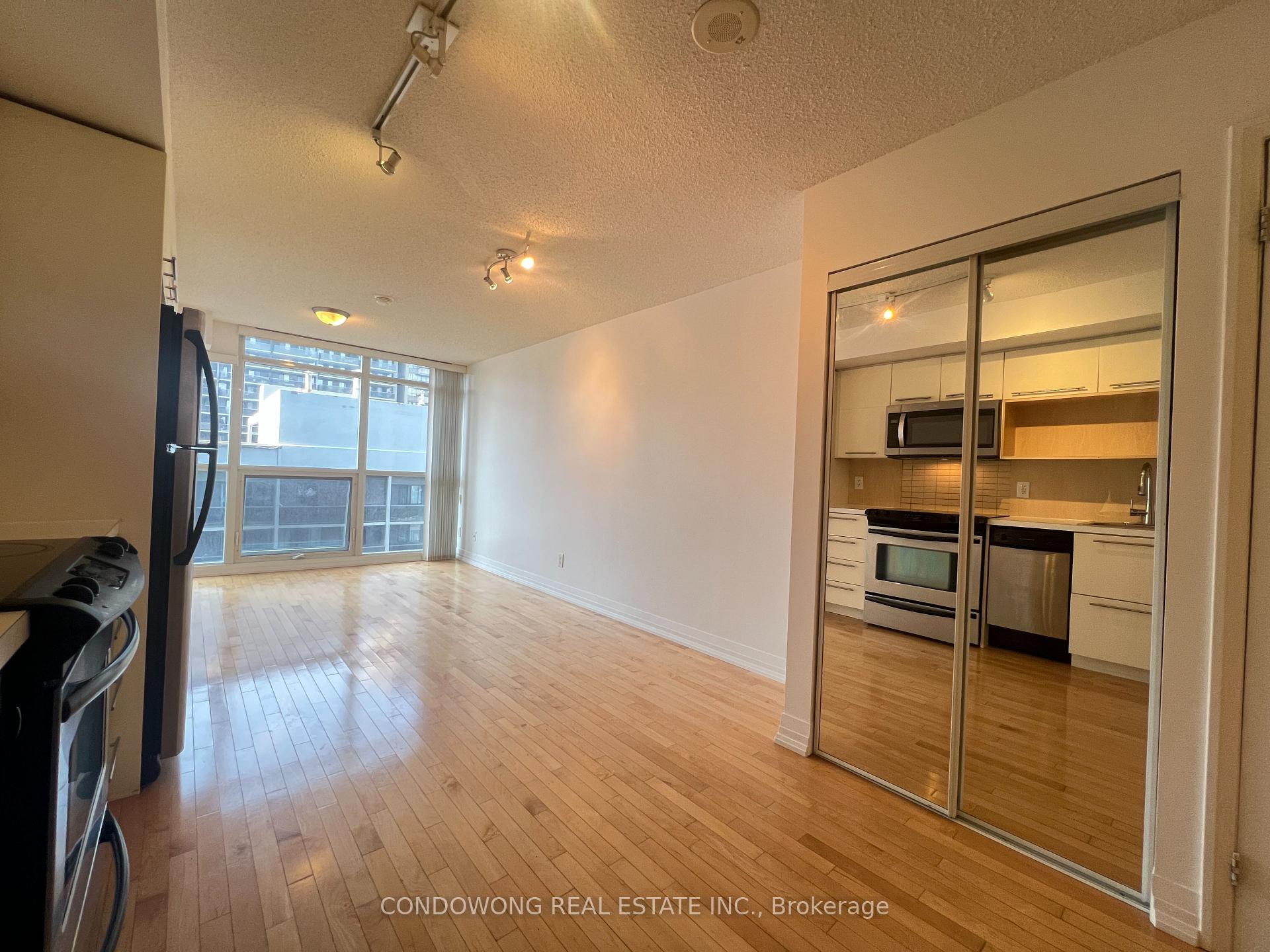 Photo 2 of Unit 1709, 25 Carlton Street, Toronto, Church-Yonge Corridor — HOMEH