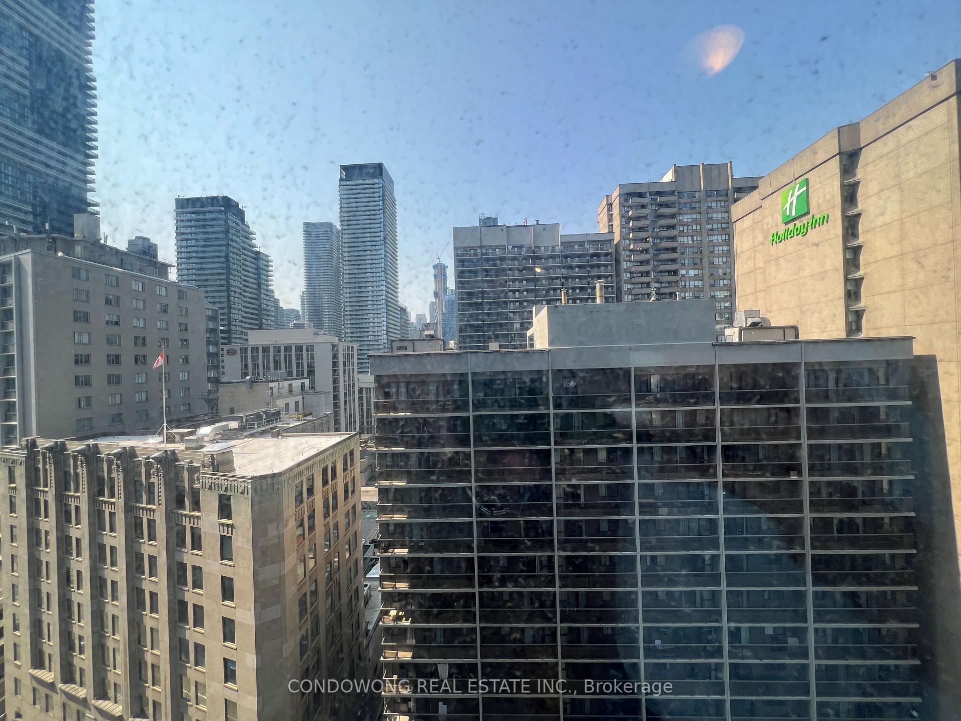 Photo 9 of Unit 1709, 25 Carlton Street, Toronto, Church-Yonge Corridor — HOMEH