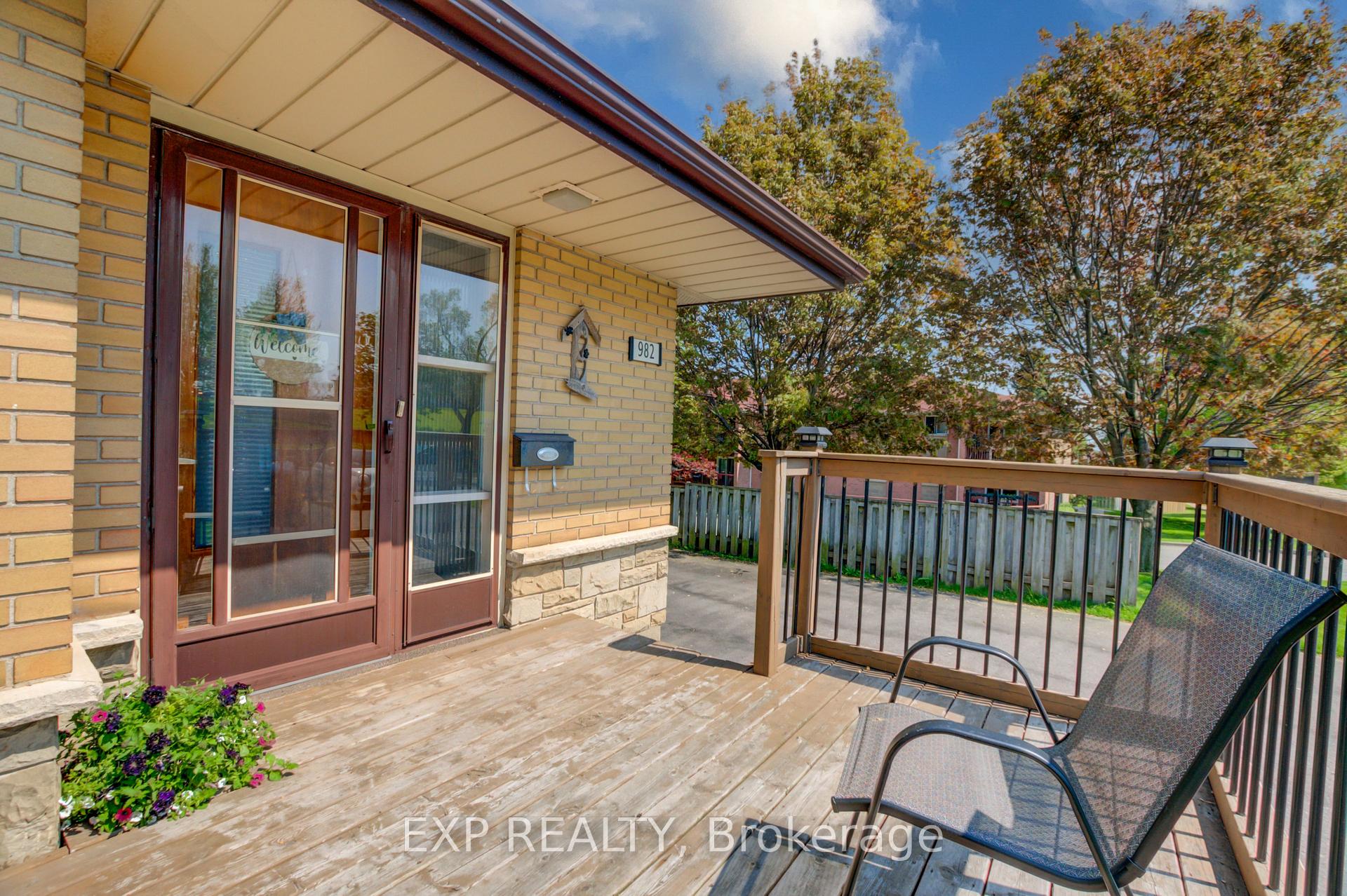 Photo 4 of 982 Burnham Street, Cobourg — HOMEH