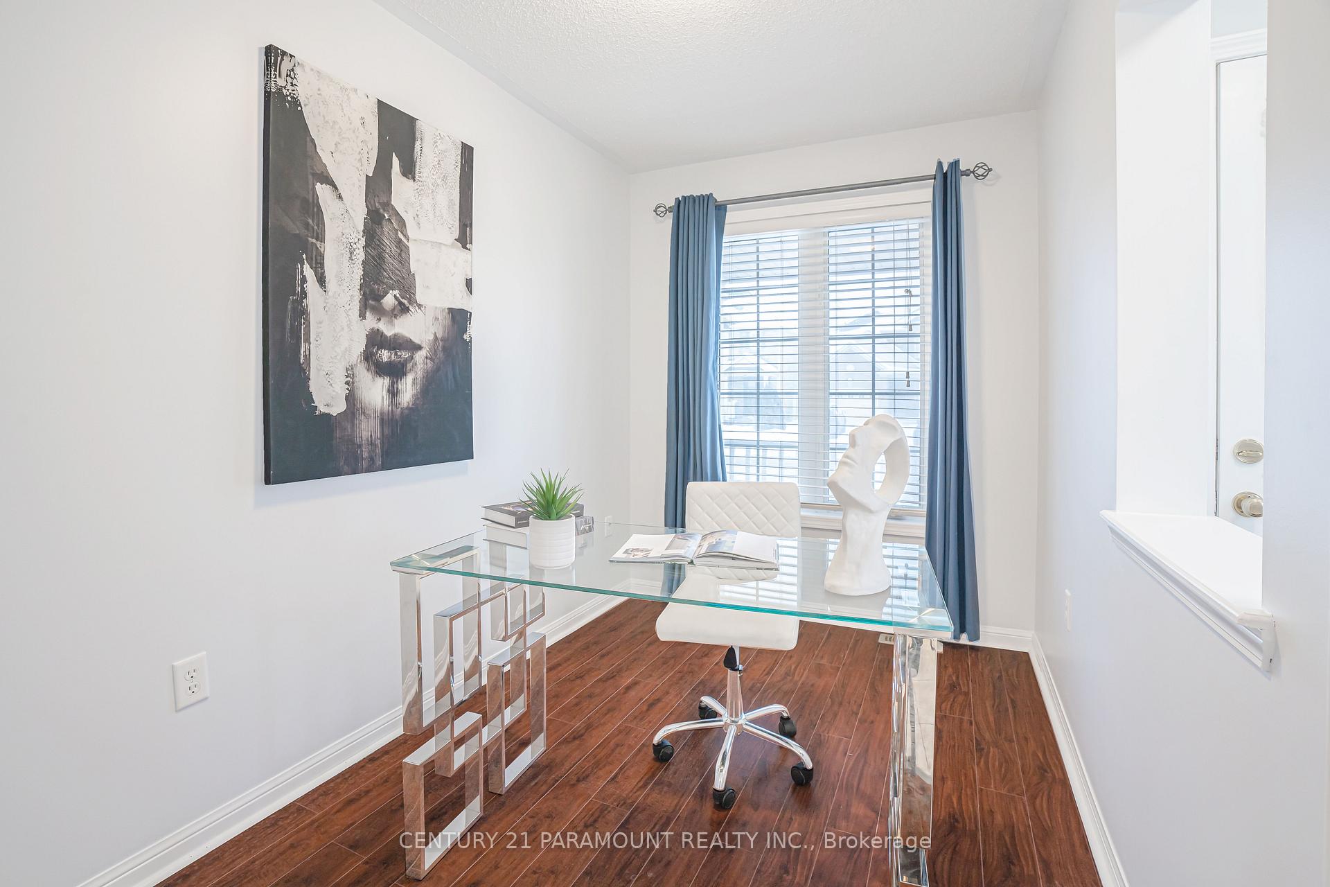 Photo 5 of 15 Chudleigh Avenue, Brampton, Credit Valley — HOMEH