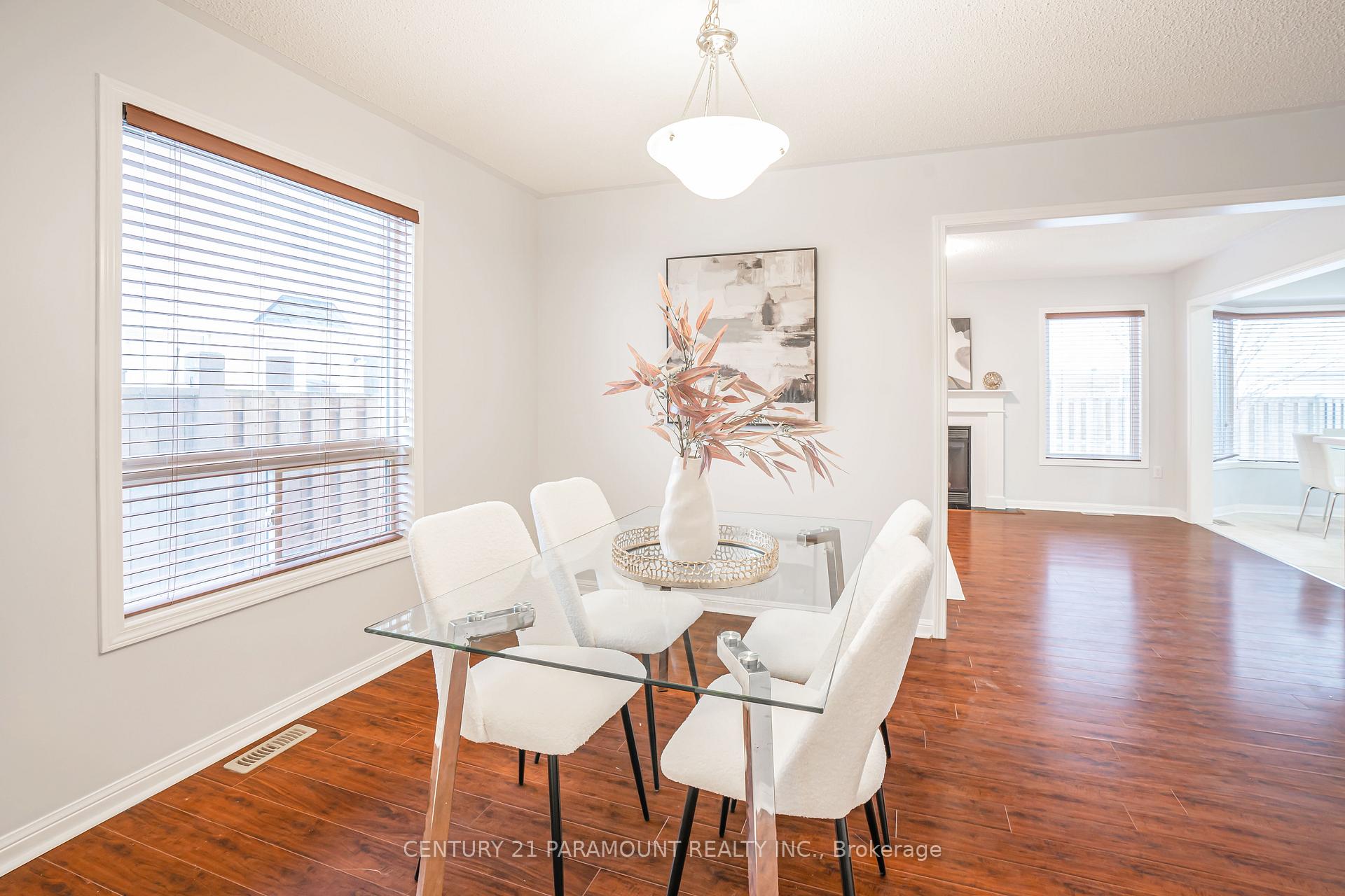 Photo 6 of 15 Chudleigh Avenue, Brampton, Credit Valley — HOMEH