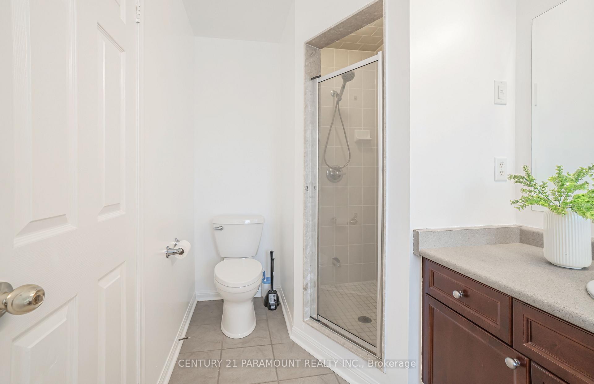 Photo 10 of 15 Chudleigh Avenue, Brampton, Credit Valley — HOMEH