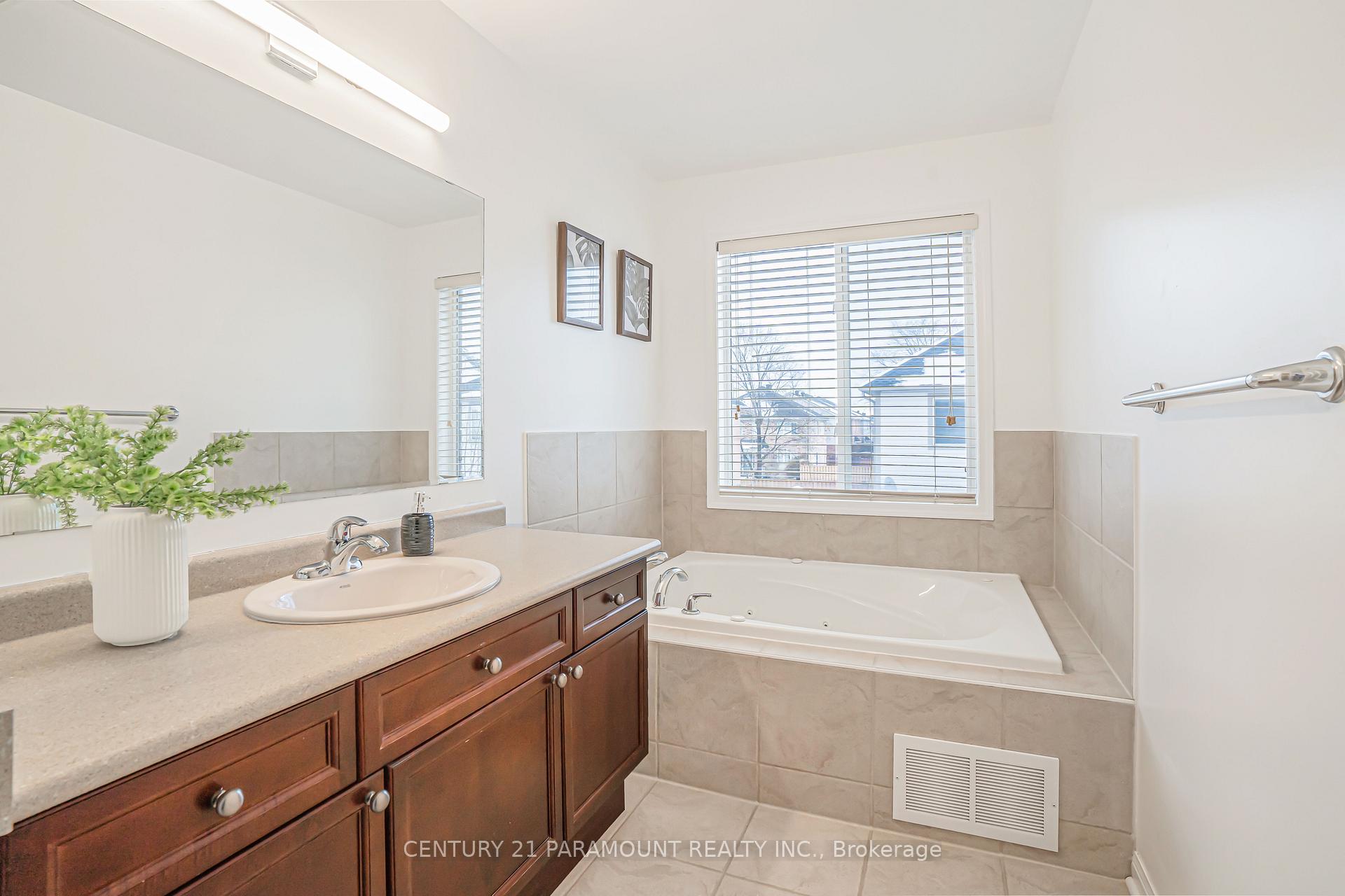 Photo 15 of 15 Chudleigh Avenue, Brampton, Credit Valley — HOMEH