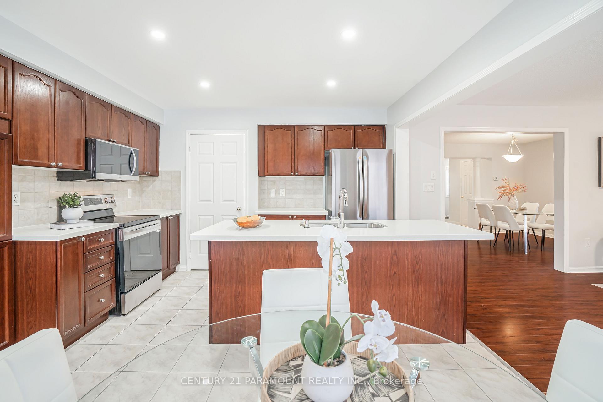 Photo 20 of 15 Chudleigh Avenue, Brampton, Credit Valley — HOMEH