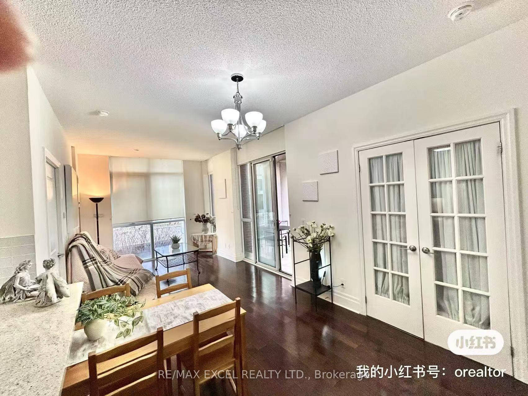 Photo 4 of Unit 110, 1 Upper Duke- 2nd room Crescent, Markham, Unionville — HOMEH