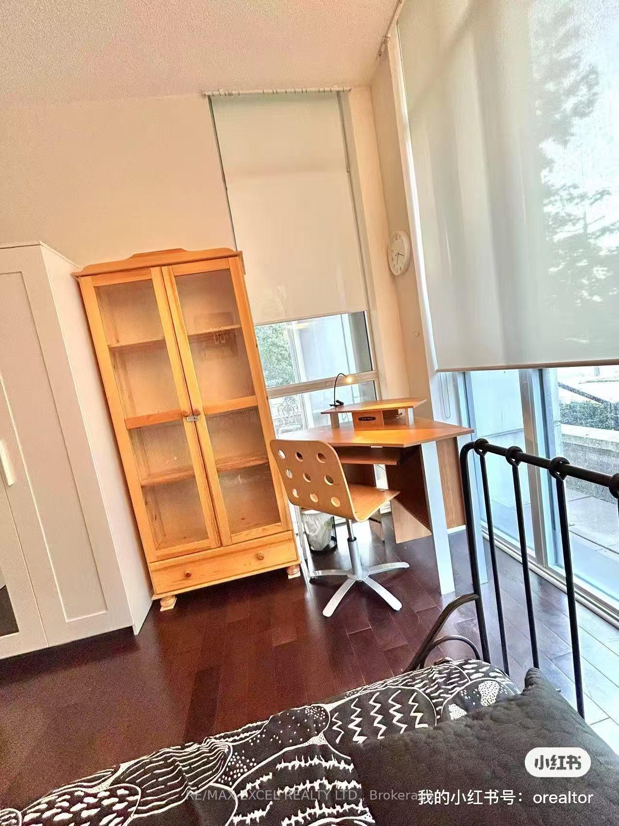 Photo 5 of Unit 110, 1 Upper Duke- 2nd room Crescent, Markham, Unionville — HOMEH