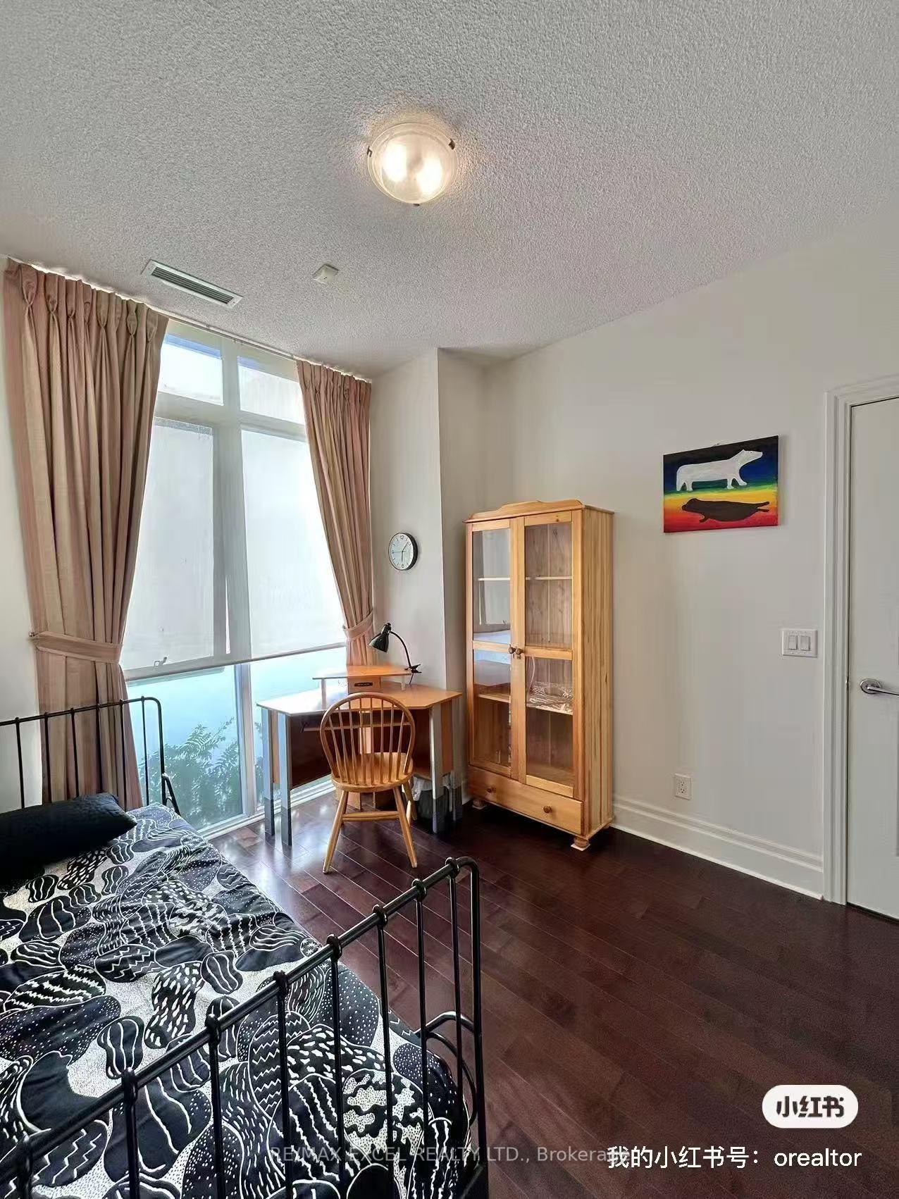 Photo 6 of Unit 110, 1 Upper Duke- 2nd room Crescent, Markham, Unionville — HOMEH