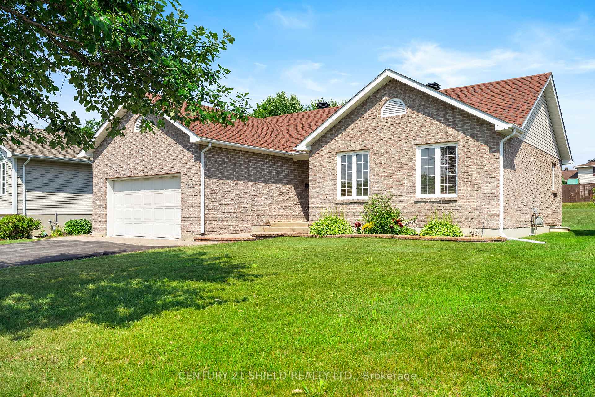 Photo 7 of 140 Markell Crescent, Cornwall — HOMEH