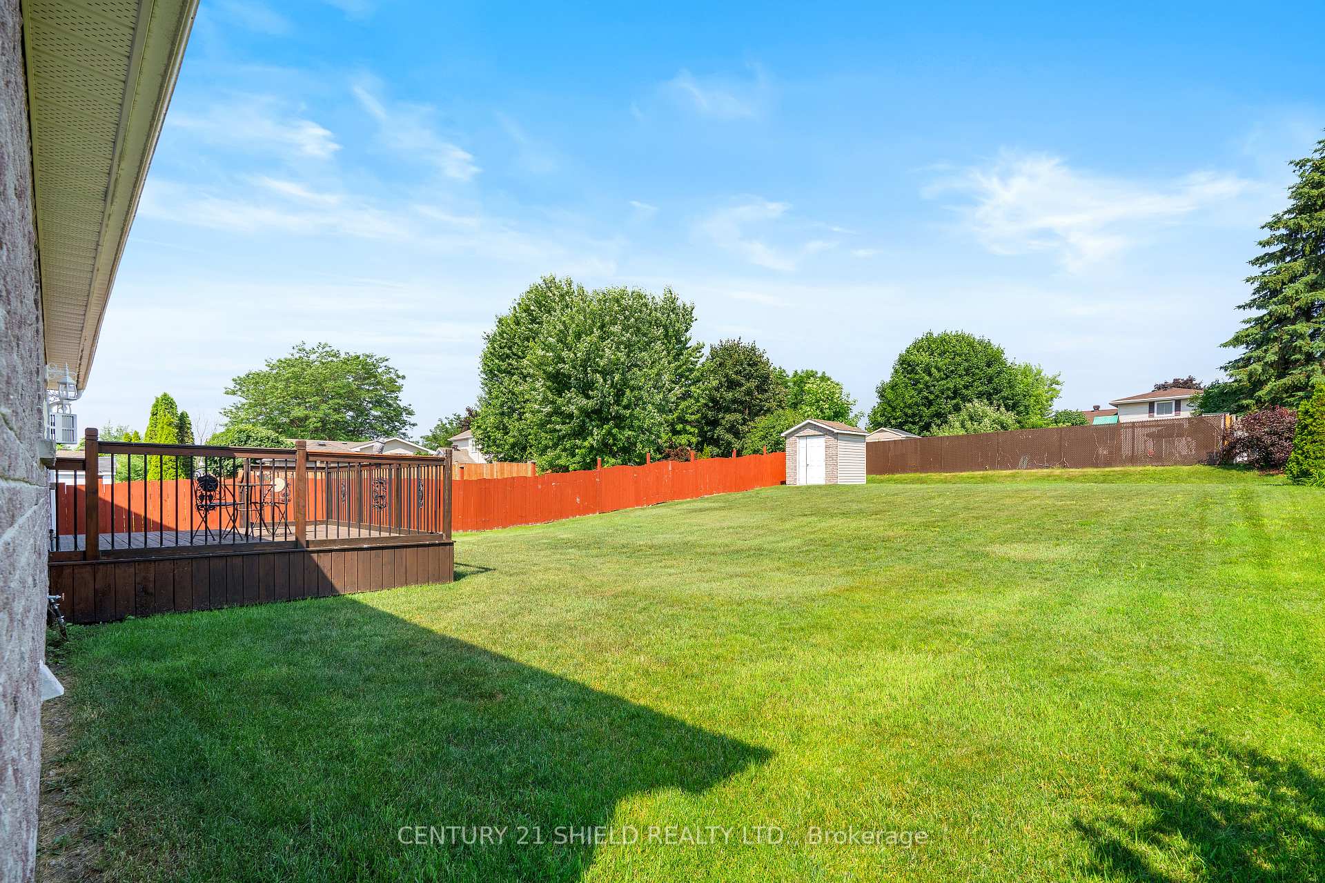 Photo 9 of 140 Markell Crescent, Cornwall — HOMEH