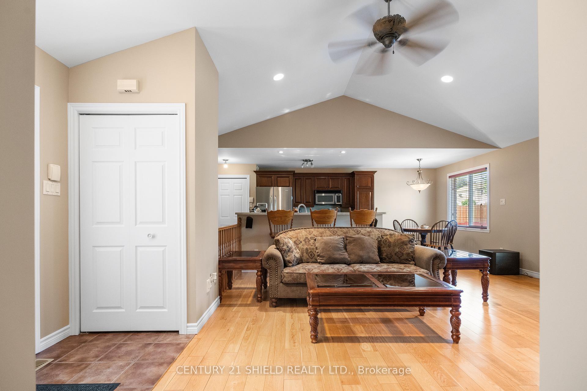 Photo 16 of 140 Markell Crescent, Cornwall — HOMEH