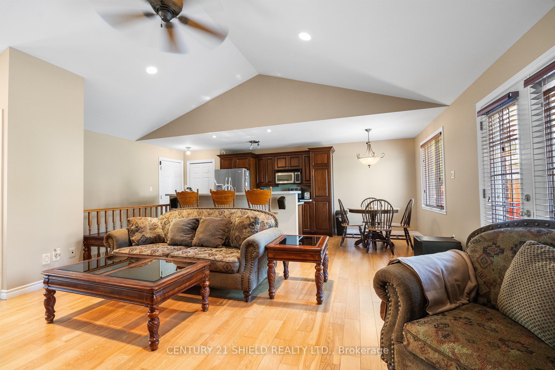 Photo 18 of 140 Markell Crescent, Cornwall — HOMEH