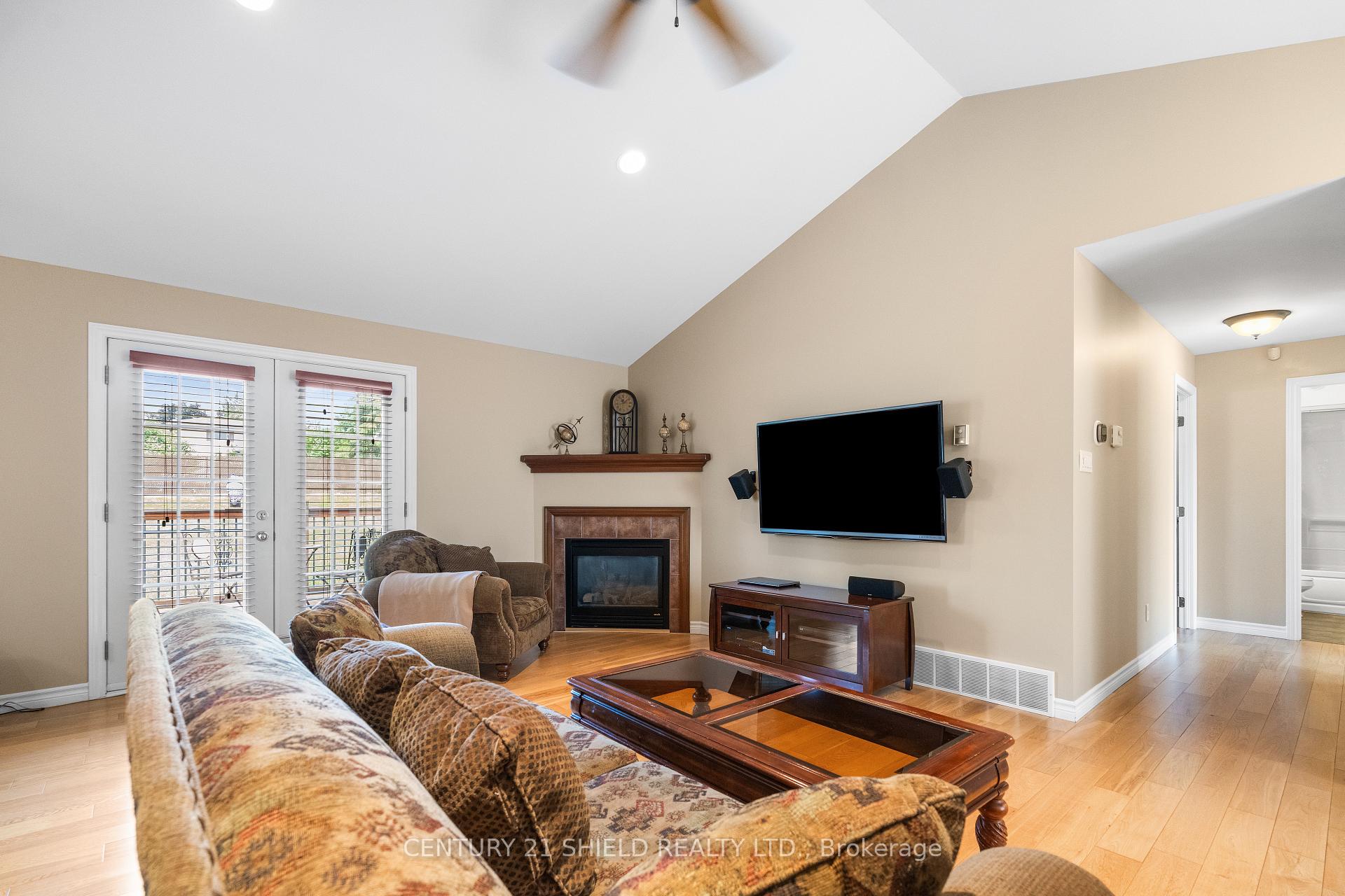 Photo 19 of 140 Markell Crescent, Cornwall — HOMEH