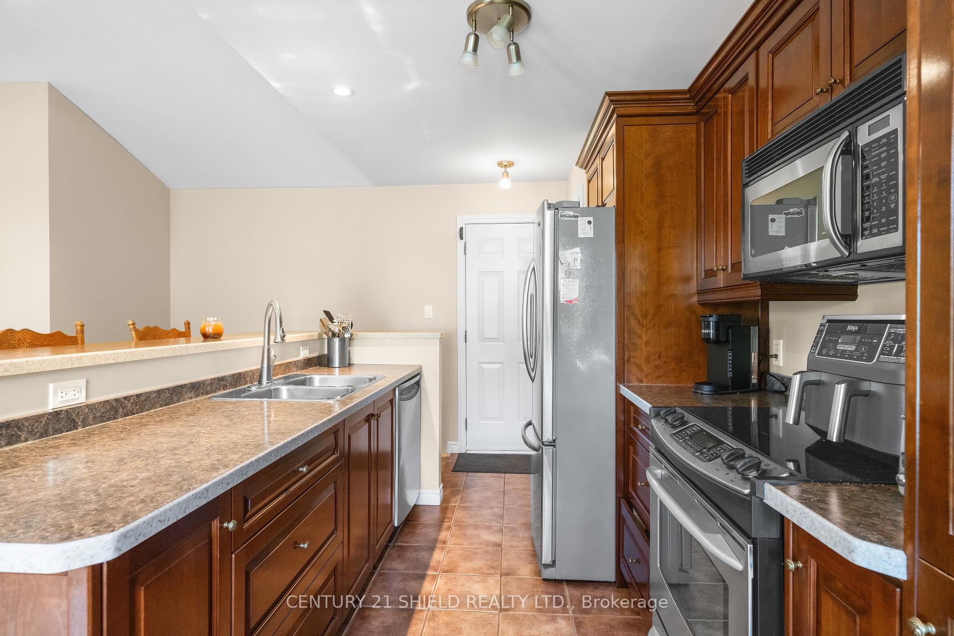 Photo 22 of 140 Markell Crescent, Cornwall — HOMEH