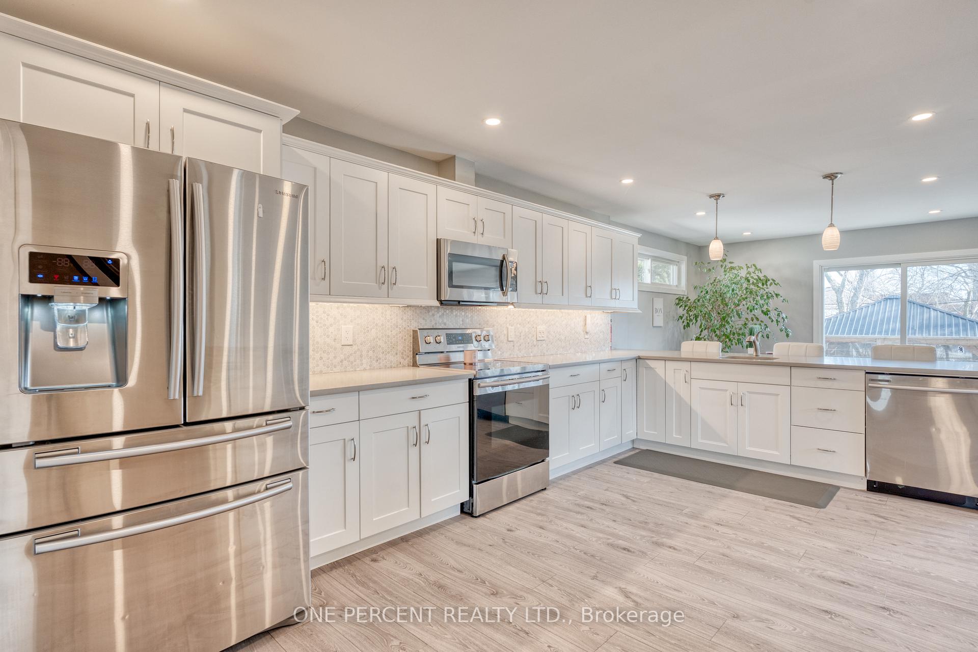 Photo 7 of 313 East 36th Street, Hamilton, Macassa — HOMEH