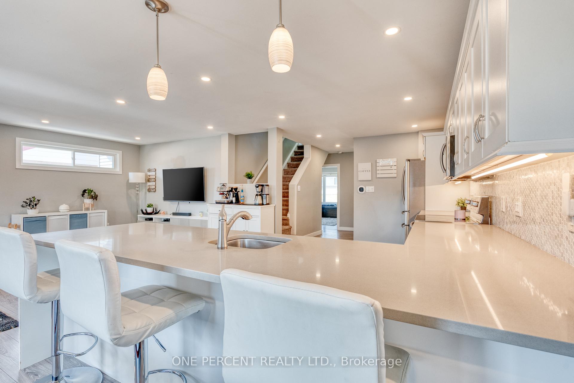 Photo 12 of 313 East 36th Street, Hamilton, Macassa — HOMEH