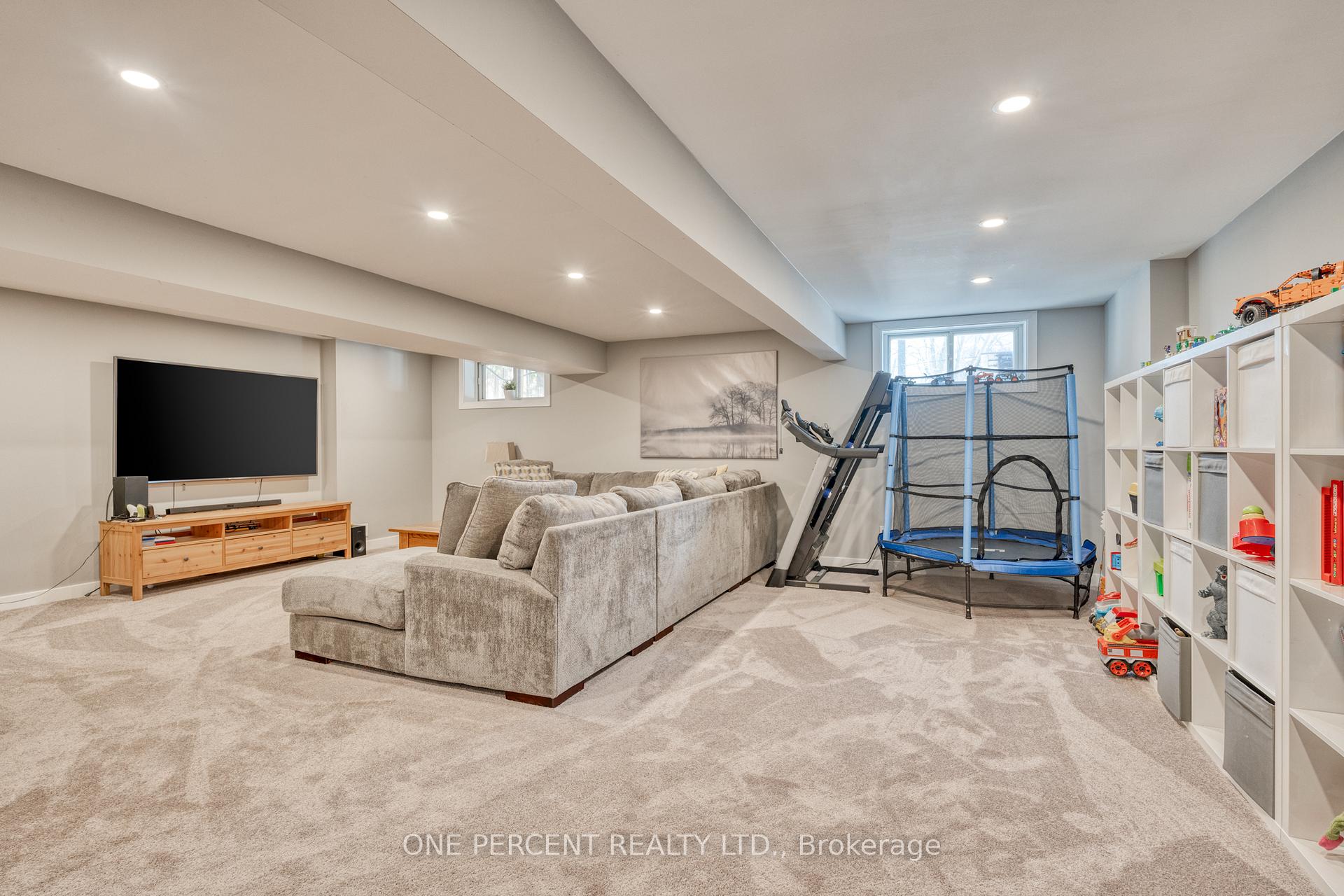 Photo 32 of 313 East 36th Street, Hamilton, Macassa — HOMEH