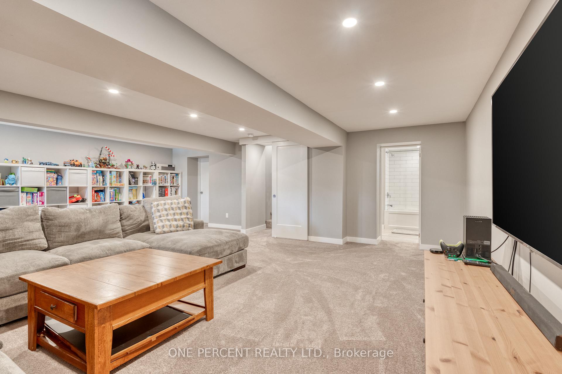 Photo 33 of 313 East 36th Street, Hamilton, Macassa — HOMEH