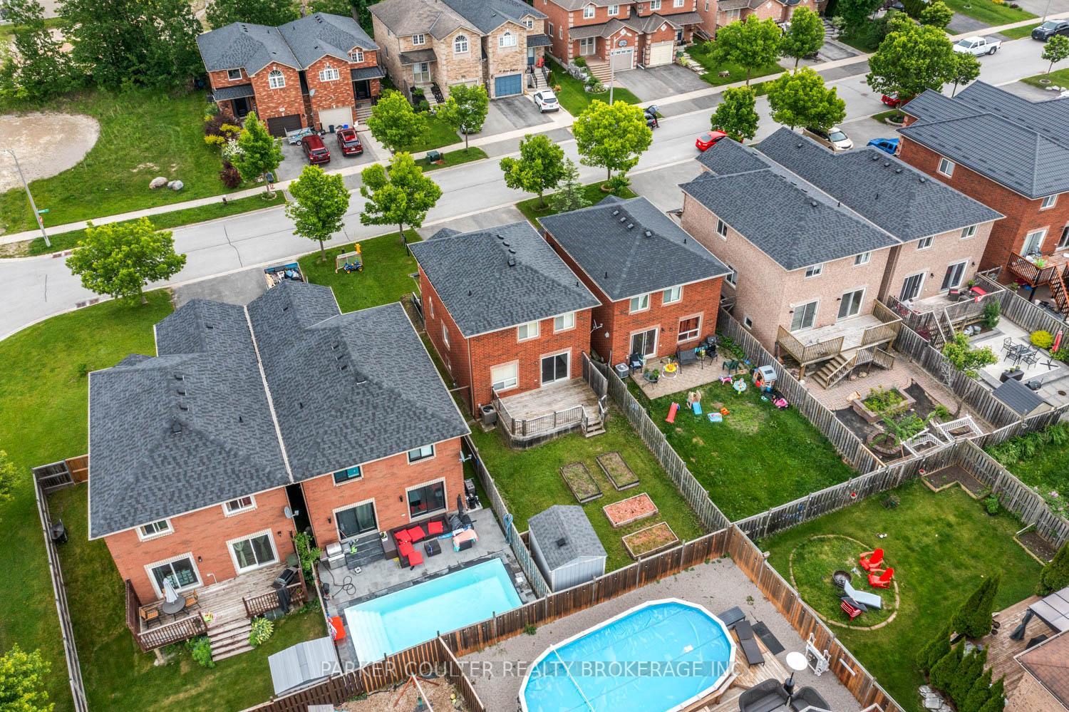 Photo 5 of 46 Bartor Boulevard, Barrie, Painswick South — HOMEH