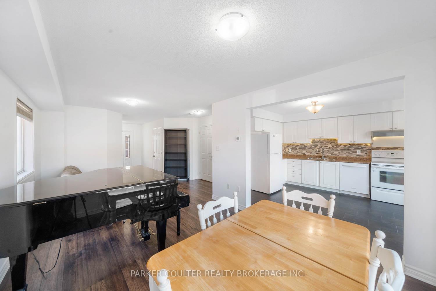 Photo 9 of 46 Bartor Boulevard, Barrie, Painswick South — HOMEH