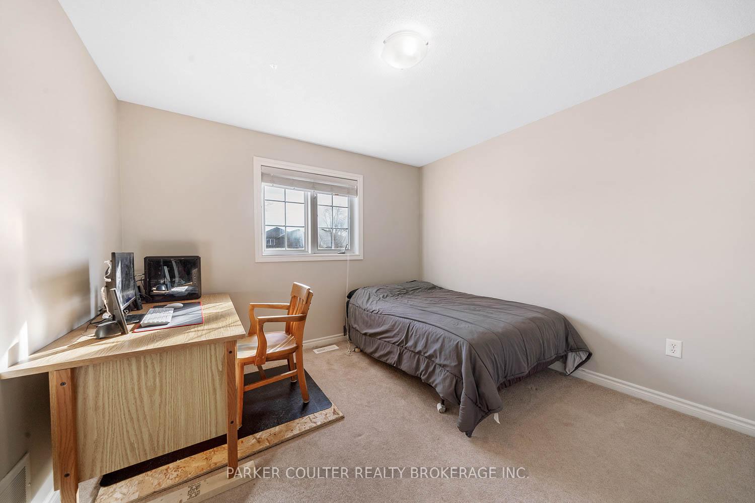 Photo 15 of 46 Bartor Boulevard, Barrie, Painswick South — HOMEH
