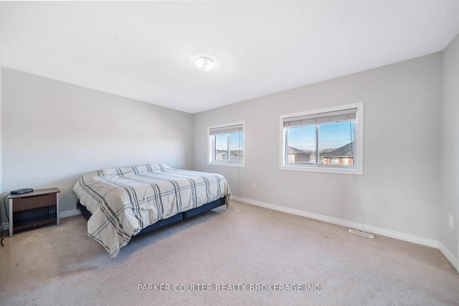 Photo 16 of 46 Bartor Boulevard, Barrie, Painswick South — HOMEH