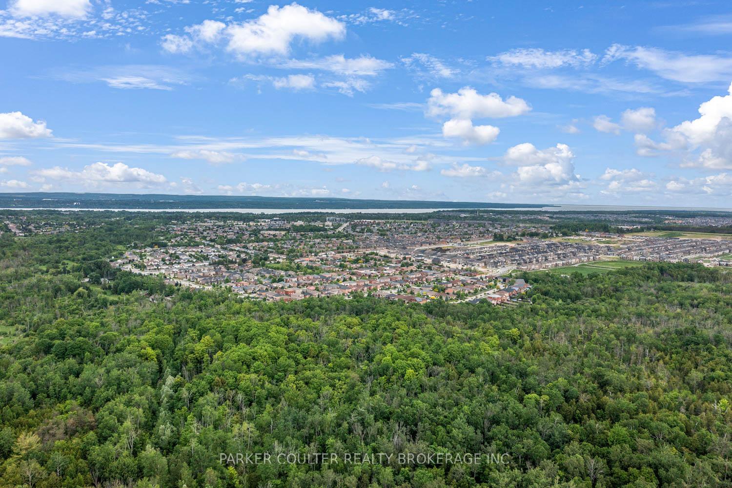 Photo 27 of 46 Bartor Boulevard, Barrie, Painswick South — HOMEH