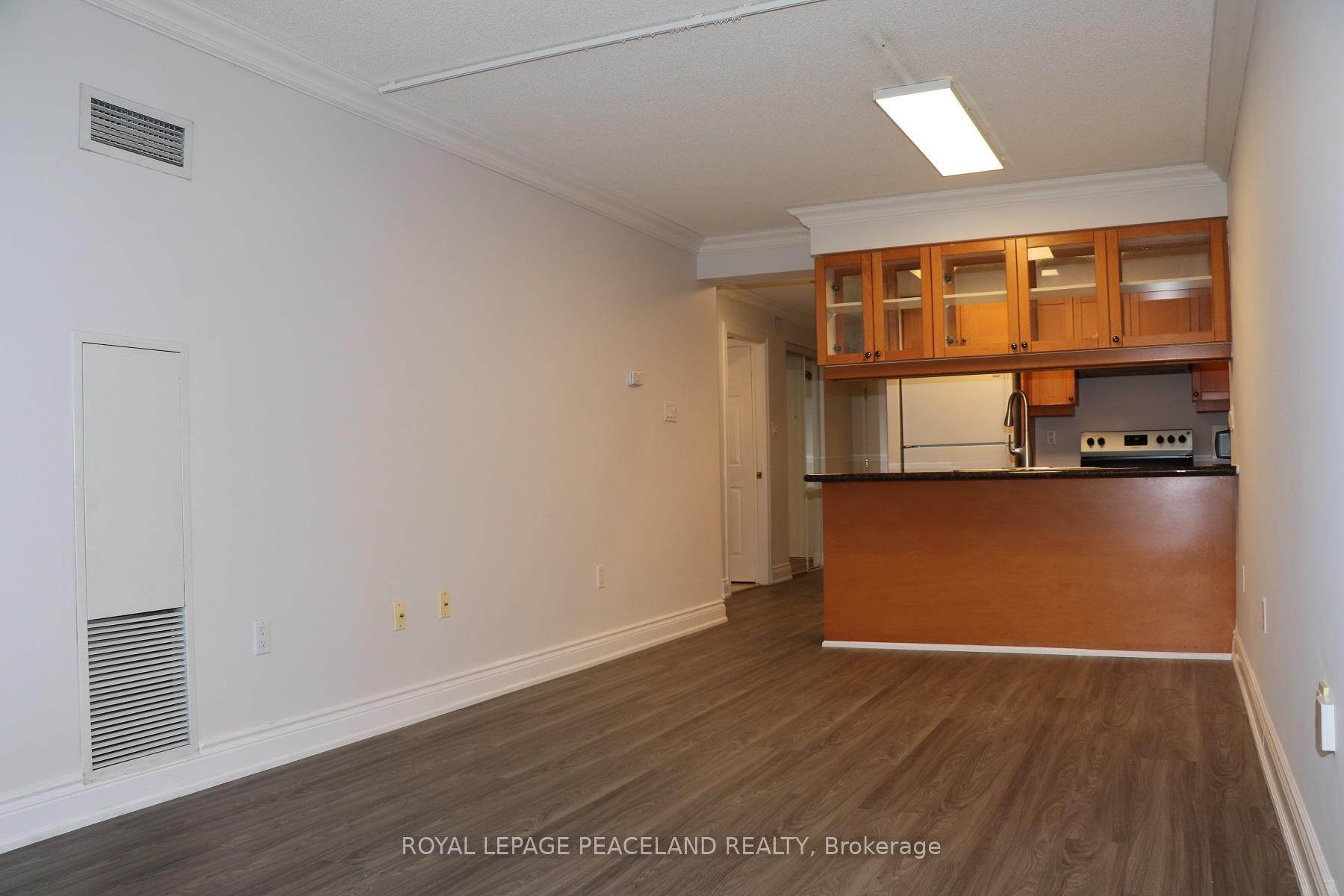 Photo 5 of Unit 607, 887 Bay Street, Toronto, Bay Street Corridor — HOMEH