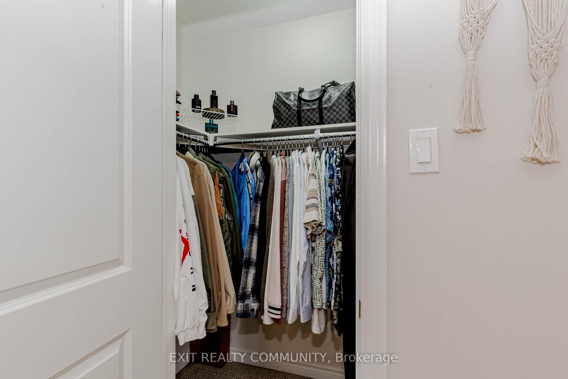 Photo 14 of 31 Lola Crescent NE, Brampton, Northwest Brampton — HOMEH