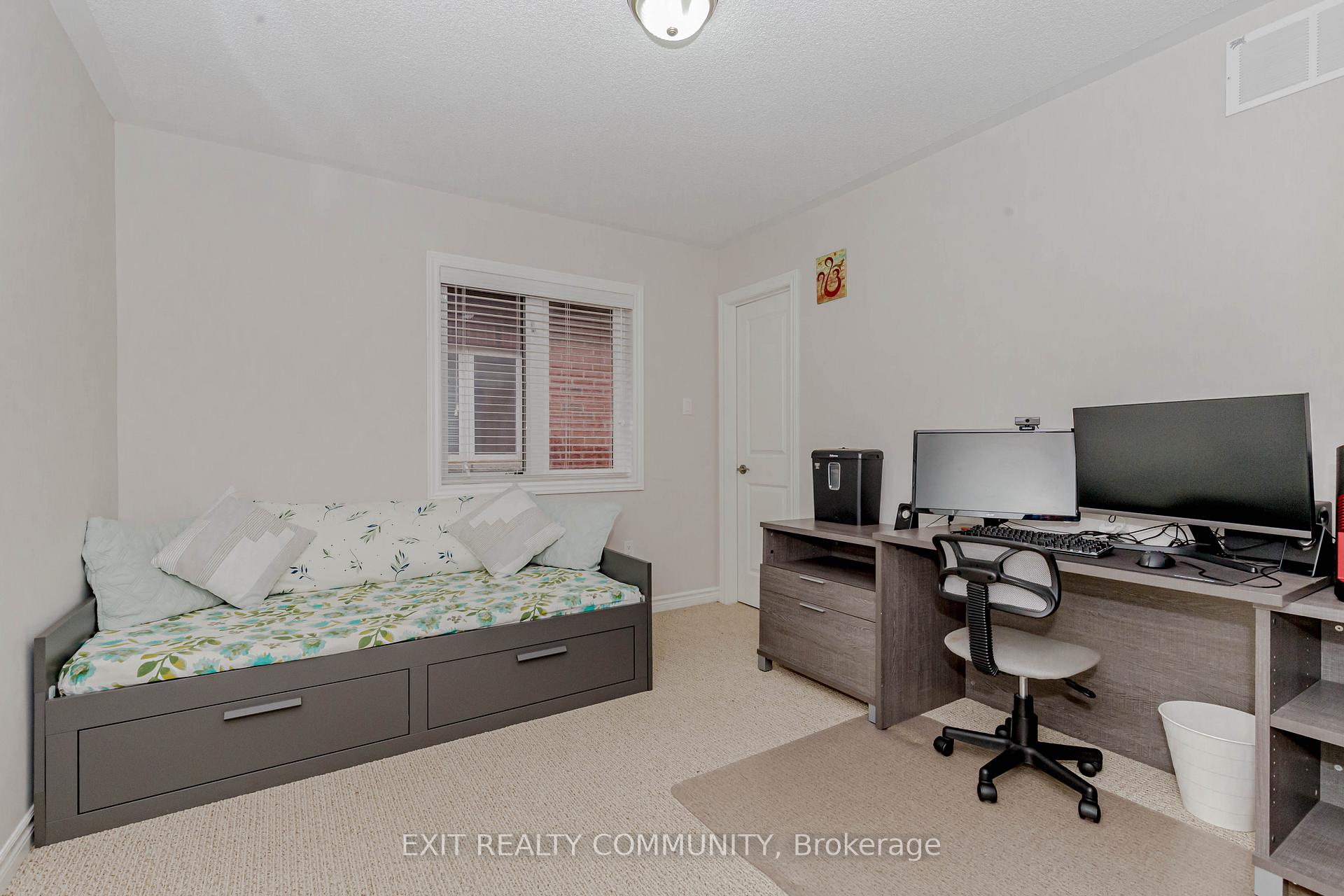 Photo 19 of 31 Lola Crescent NE, Brampton, Northwest Brampton — HOMEH
