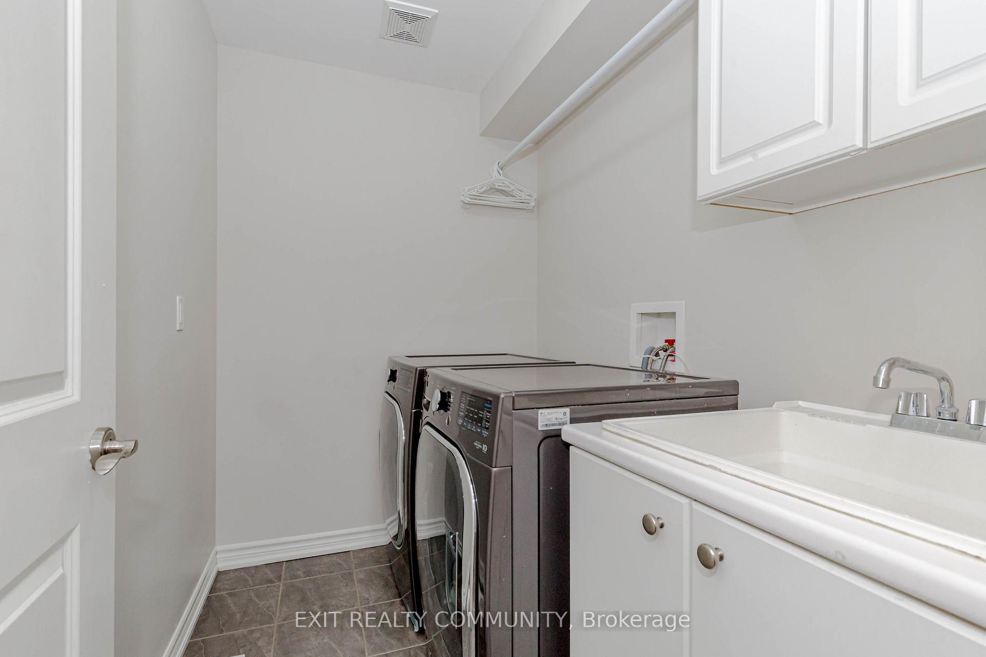 Photo 20 of 31 Lola Crescent NE, Brampton, Northwest Brampton — HOMEH