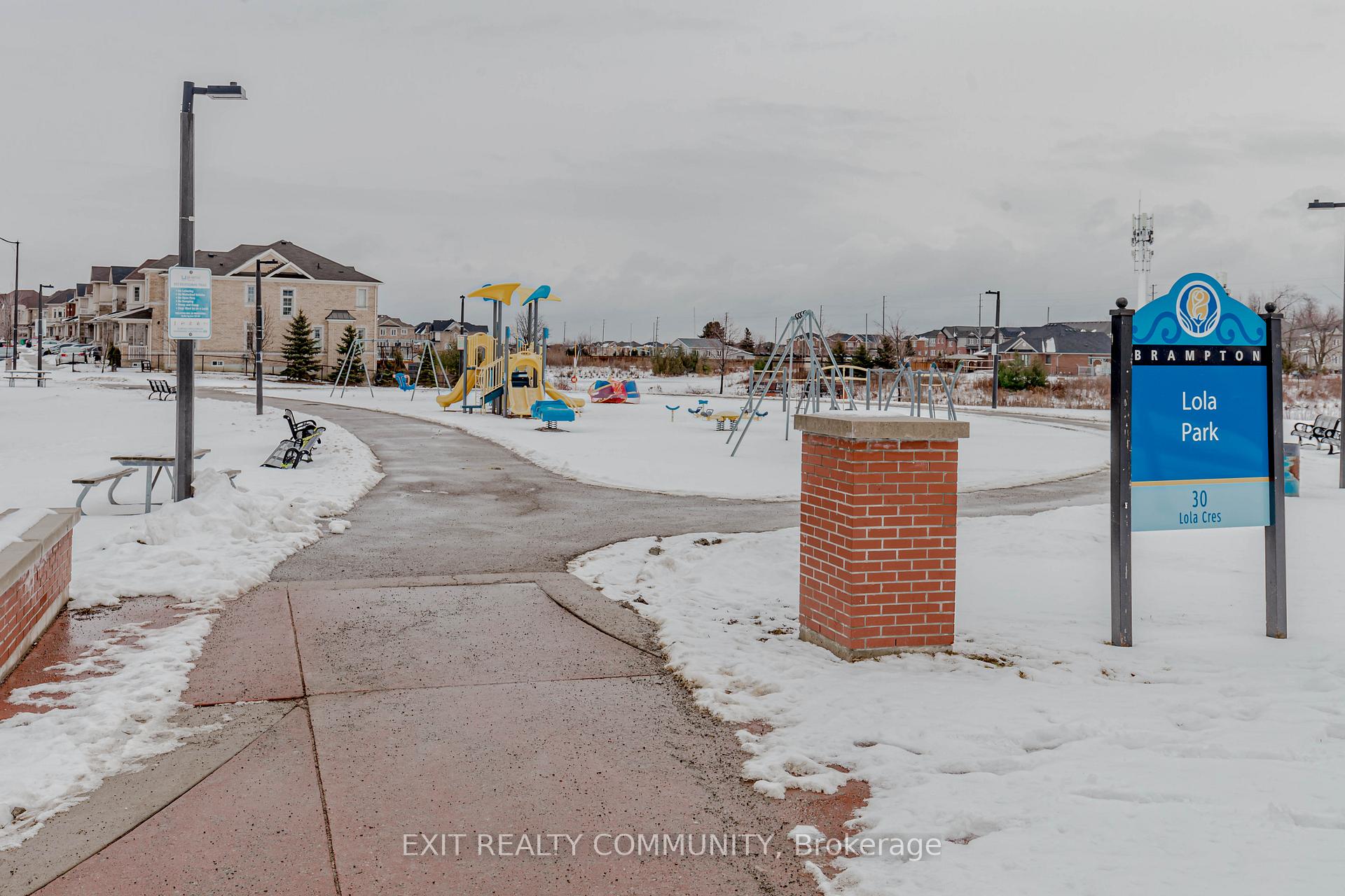 Photo 28 of 31 Lola Crescent NE, Brampton, Northwest Brampton — HOMEH