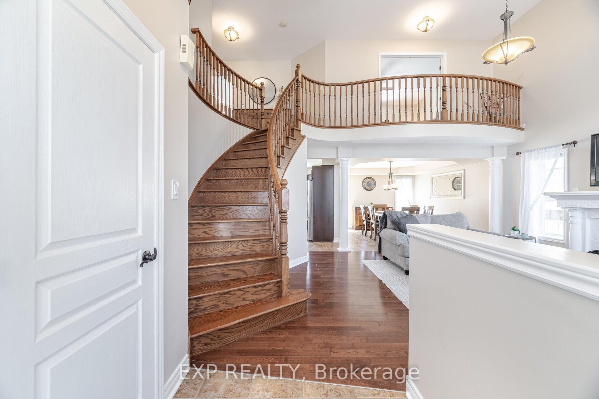 Photo 6 of 19 Cobblestone Drive, Brant, Paris — HOMEH