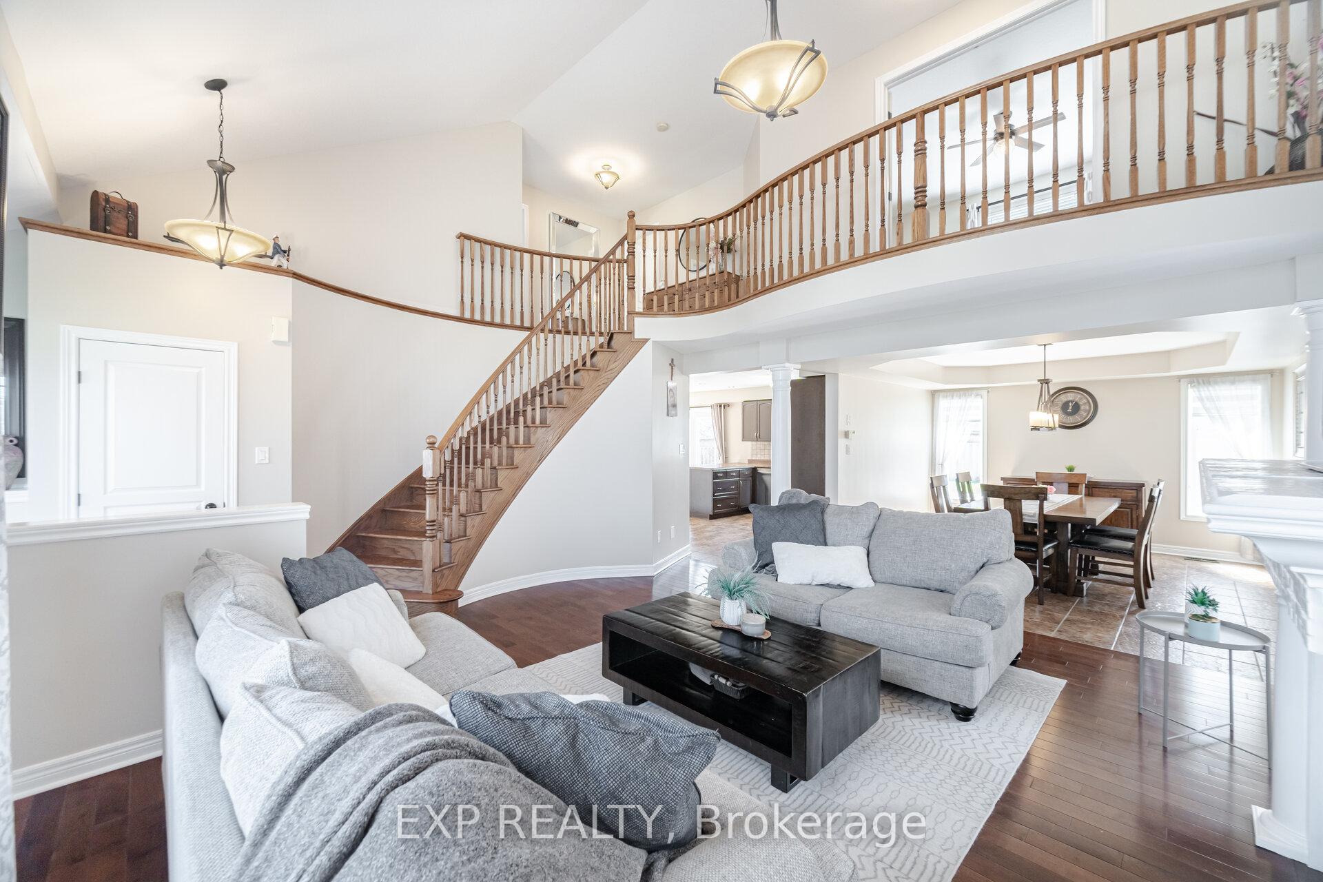 Photo 10 of 19 Cobblestone Drive, Brant, Paris — HOMEH
