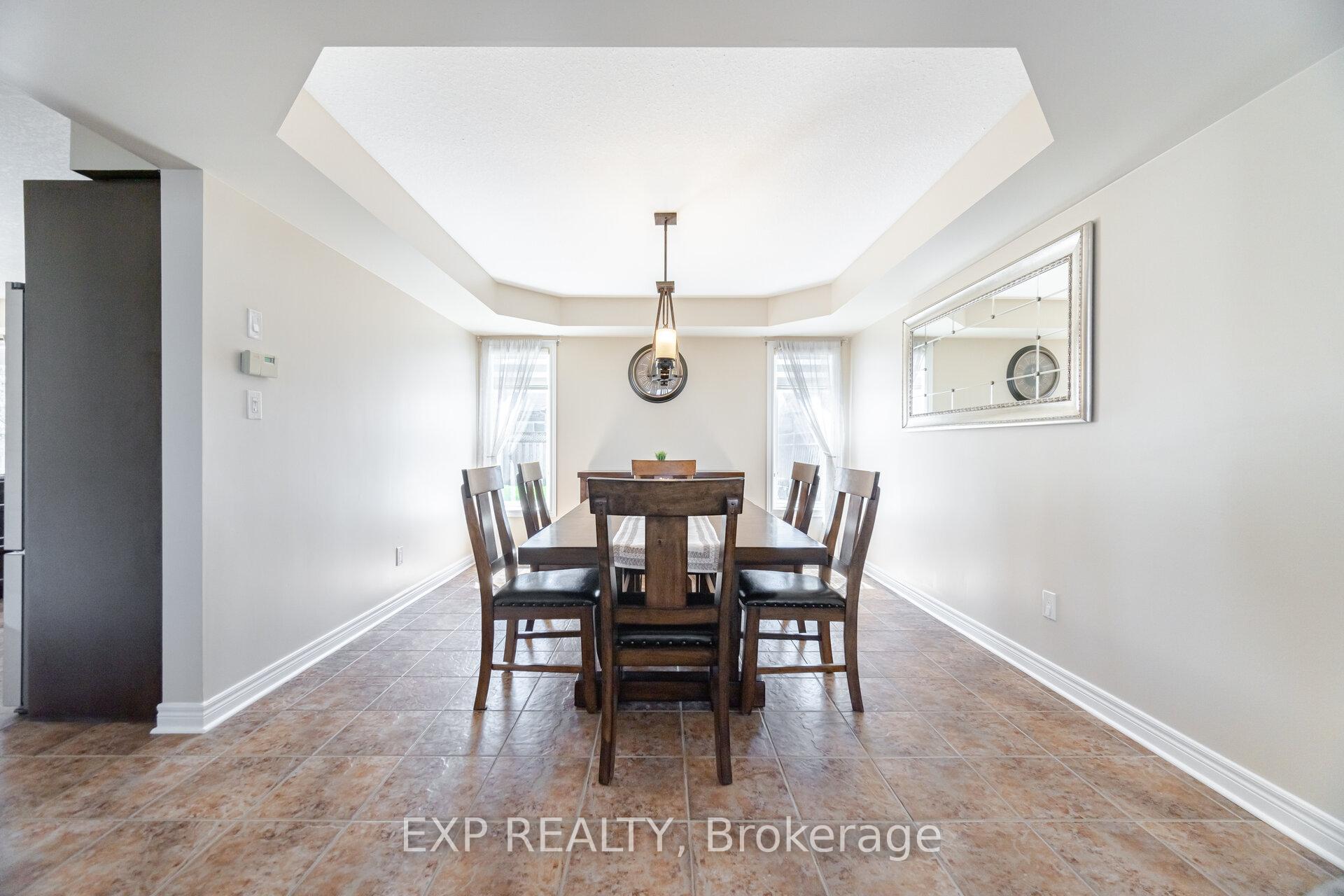 Photo 11 of 19 Cobblestone Drive, Brant, Paris — HOMEH